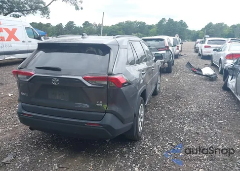 2021 Toyota Rav4 Le z USA, uszkodzony, nr VIN 2T3F1RFV8MC177042